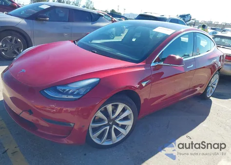 2018 Tesla Model 3 Long Range/Mid Range z USA, uszkodzony, nr VIN 5YJ3E1EA6JF126226